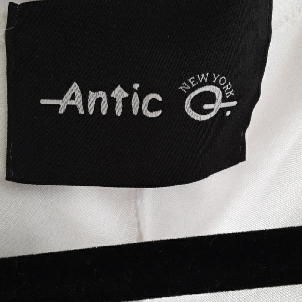 Designer T Top - Picture 3 of 3